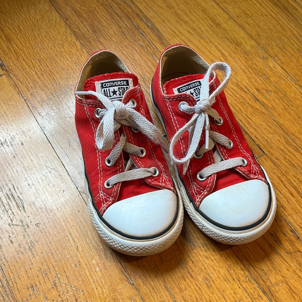 Kids Converse size 10